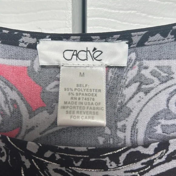 Cache Patterned Top - Picture 2 of 4